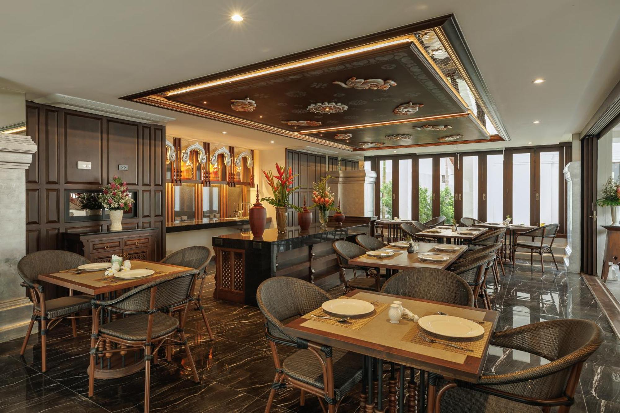 Akira Thaphae Hotel Чиангмай Экстерьер фото